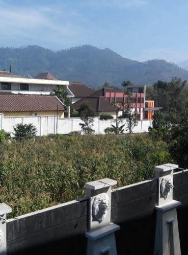 De Wahyu Hotel Batu  Ngoại thất bức ảnh